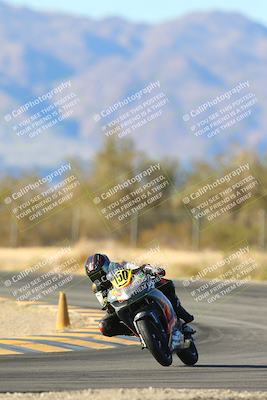 media/Jan-10-2025-CVMA Friday Practice (Fri) [[489e0da257]]/Group 4 and Trackday/Session 5 (Turn 7)/